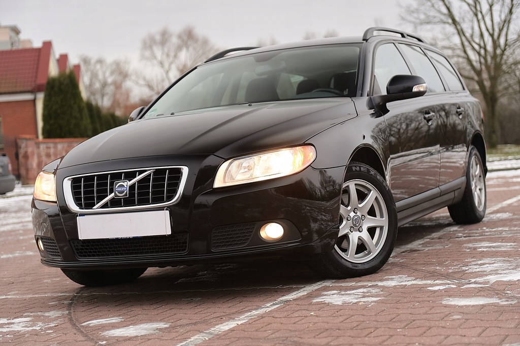 2008 VOLVO V70 III 2.0 TD 136KM CZARNY METALIK