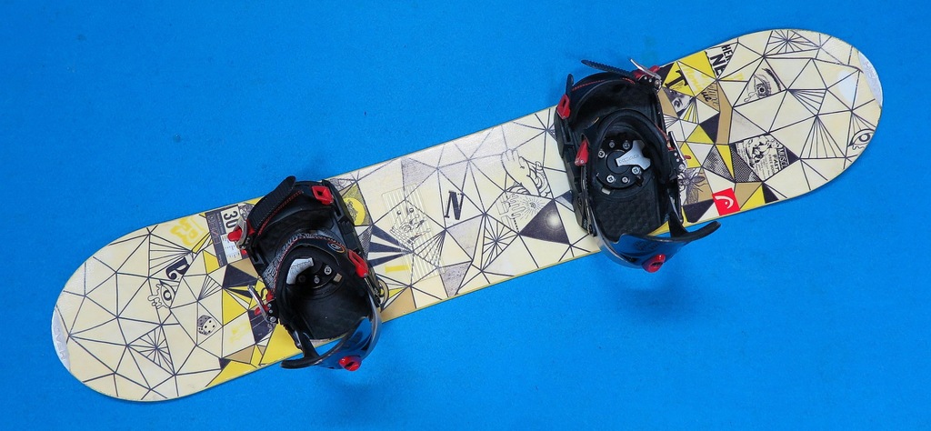 snowboard HEAD TRIBUTE jr 130 cm ROCKER