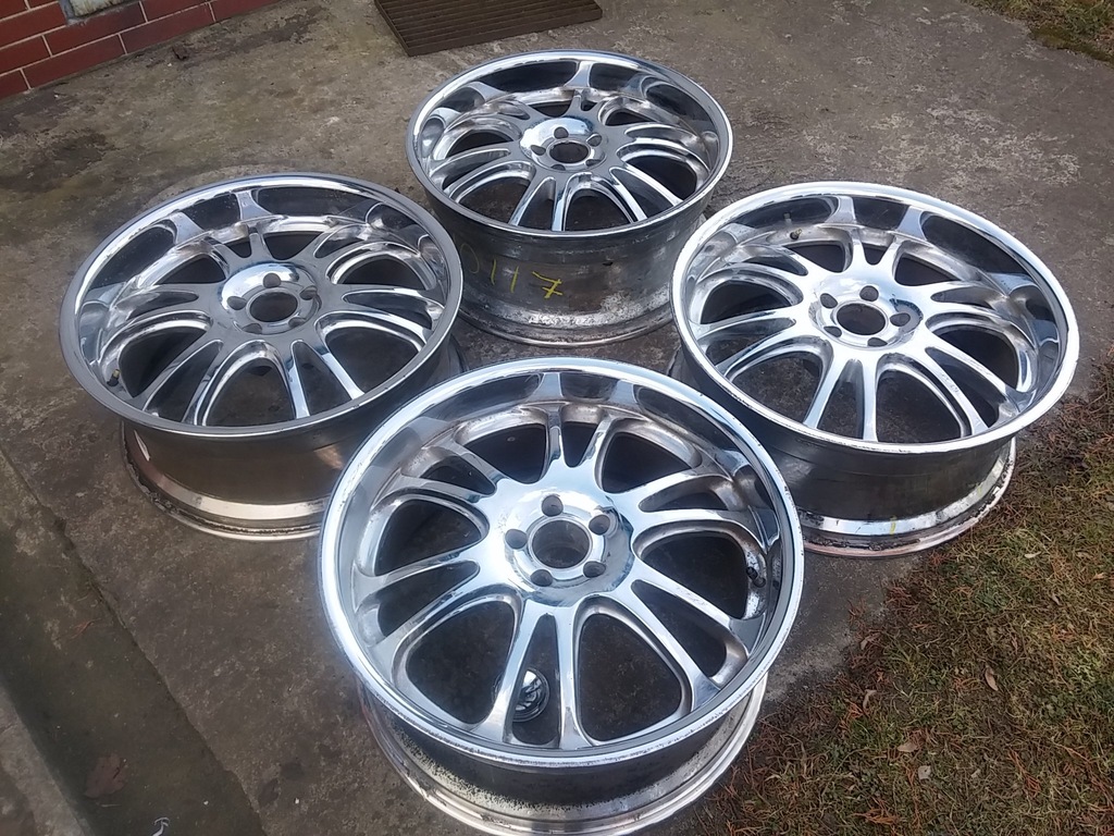 FELGI CHROM 22 CALE ROZSTAW 5 X115 BOSS