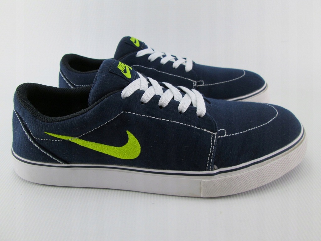 nike sb satire canvas