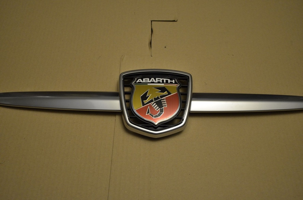 Znaczek, emblemat Fiat 500 Abarth satyna. 7187720571