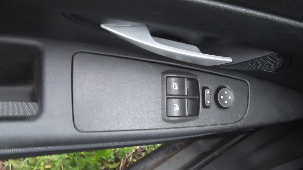 FIAT GRANDE PUNTO Panel Sterowania Szyb i Lusterek