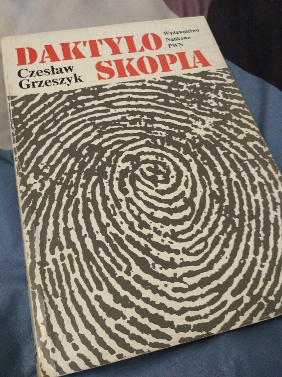książka Daktyloskopia Grzeszyk 1992 używana unikat