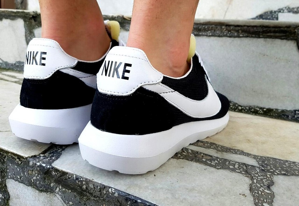 nike roshe run cortez