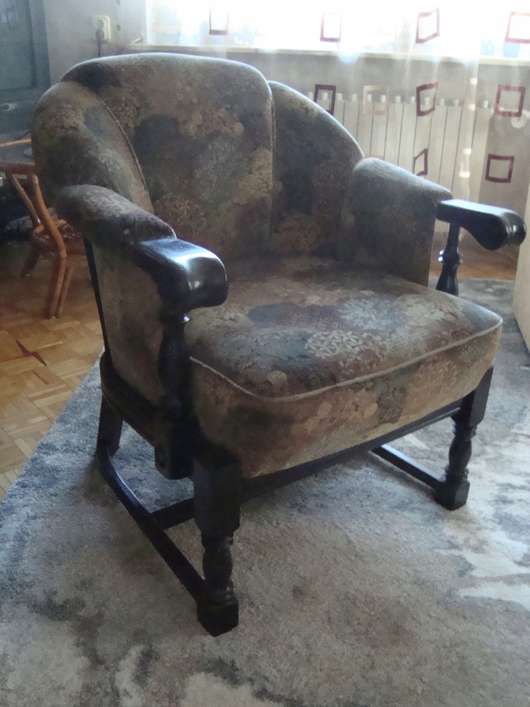 Fotel stylizowany ala Ludwik