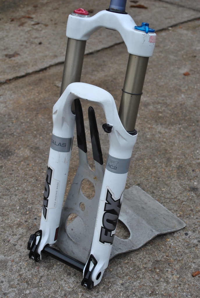 FOX TALAS 36 RC2 FIT amortyzator 26