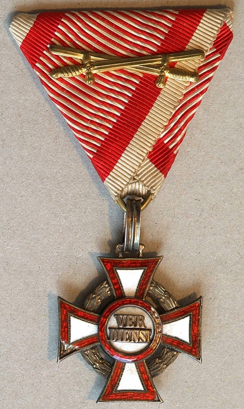 Austro-Węgry - Krzyż Zasługi Wojskowej (oficerski)