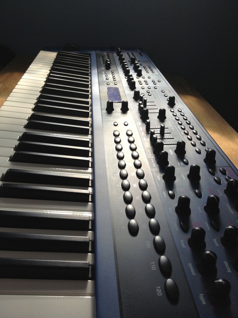 UŻYWANY SYNTEZATOR NOVATION SUPERNOVA II