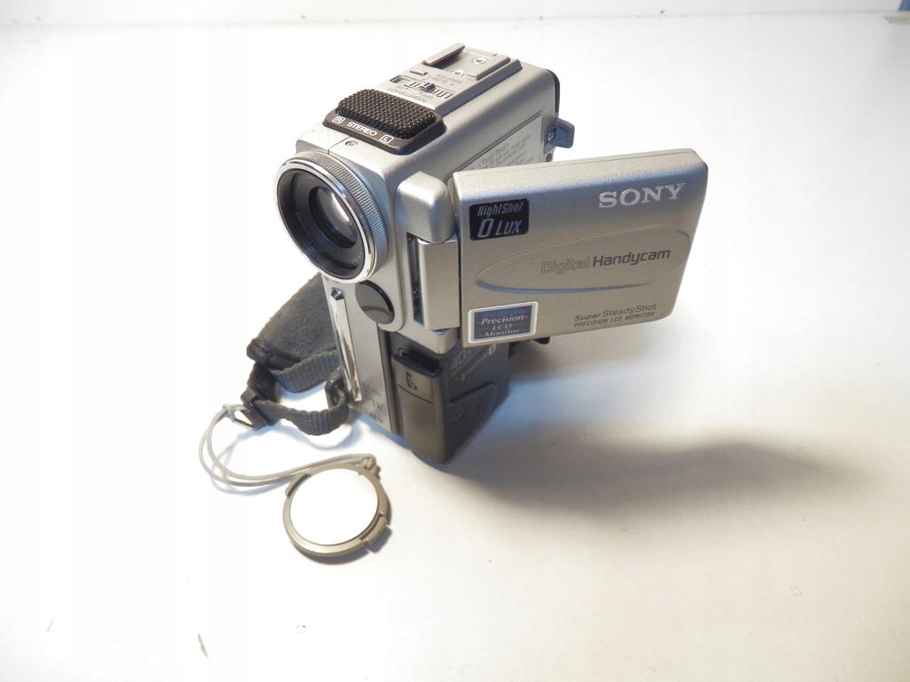 Kamera MiniDV SONY Handycam DCR-PC2E (V107)