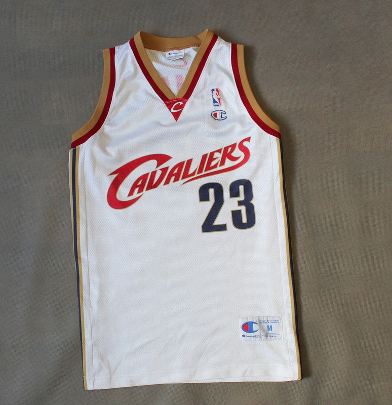 CHAMPION CLEVELAND CAVALIERS JAMES LeBRON KOSZULKA