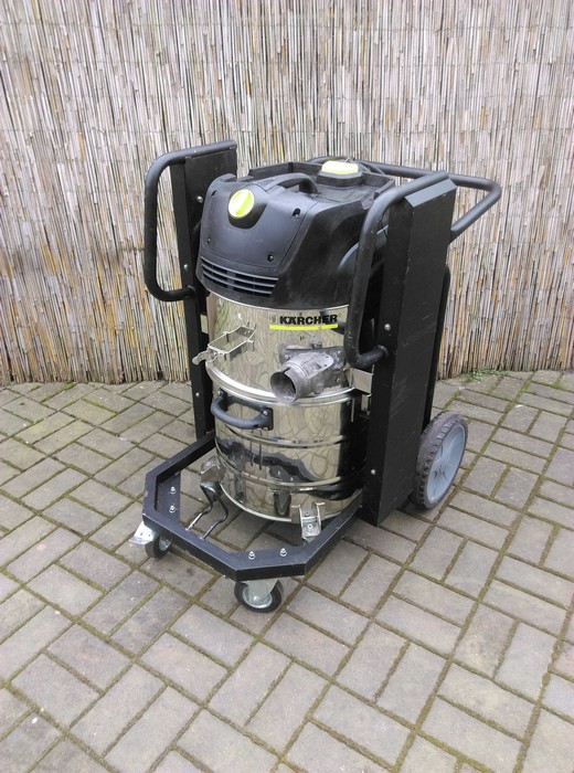 Karcher промышленный. Промышленный пылесос для производственных помещений. Промышленный пылесос ivc 60/24-2 ap *eu. Пылесос кархер промышленный. Ivc 60 24 2.