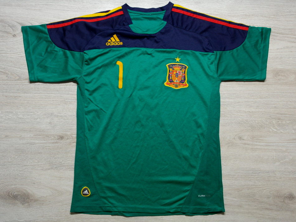 ADIDAS _ HISZPANIA IKER CASILLAS 1 KOSZULKA _ M