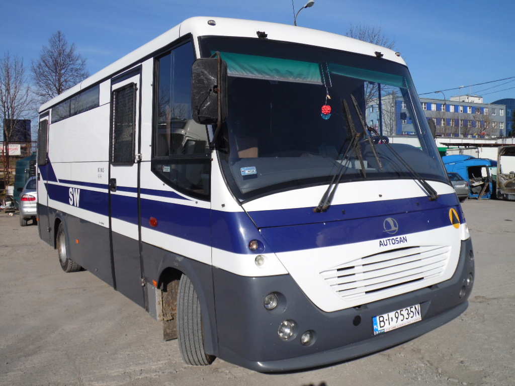 AUTOSAN H7-10 AUTOBUS WIĘŹNIARKA - BAZA NA KAMERA