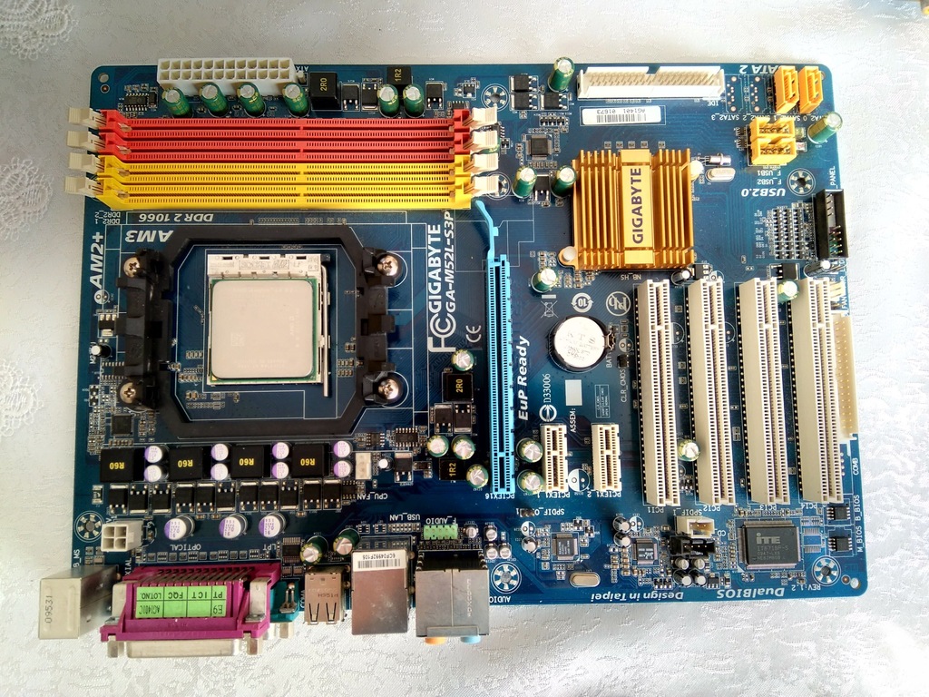 Gigabyte ga m52s s3p не запускается