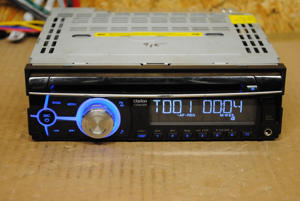 radio samochodow clarion cz202e cd USB AUX ISO
