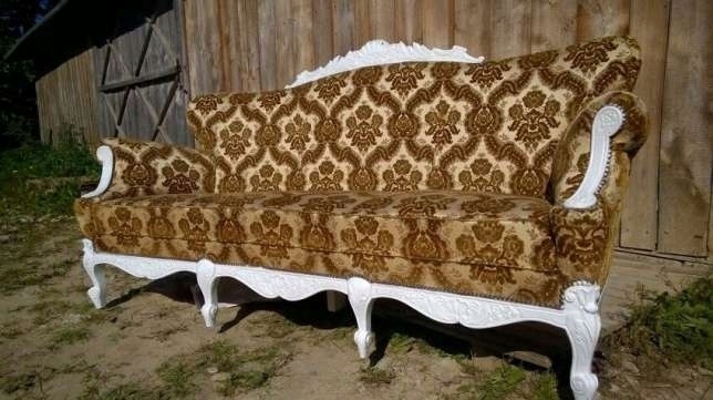 Stylowa sofa ludwikowska