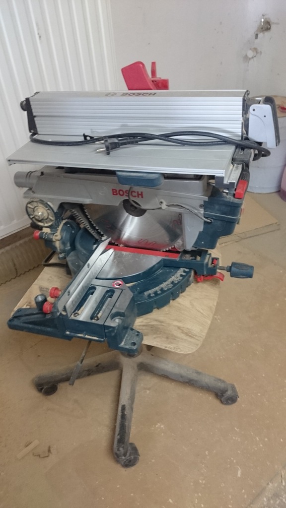 BOSCH GTM 12JL UKOŚNICA PIŁA STOŁOWA
