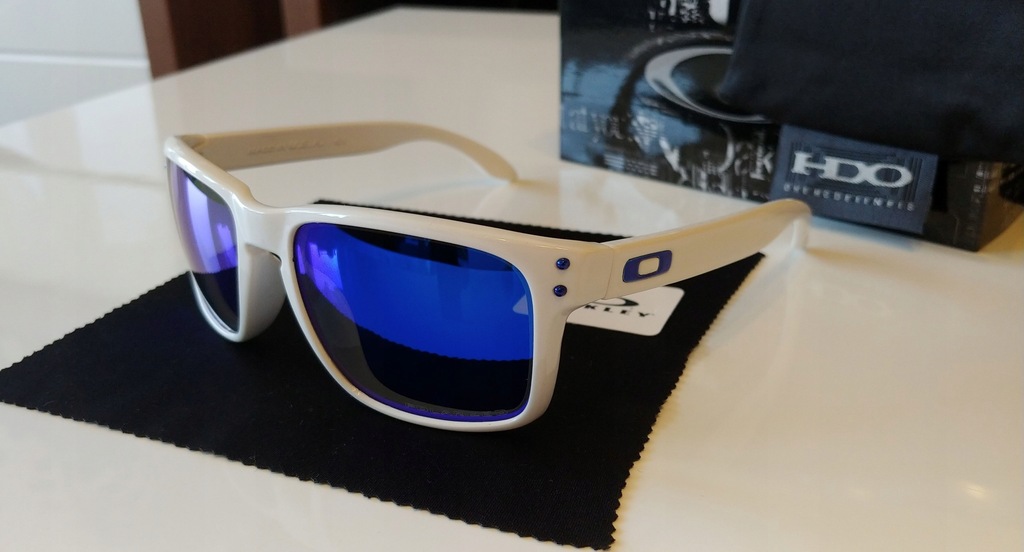 Okulary Oakley 9102 white holbrook Julian Wilson