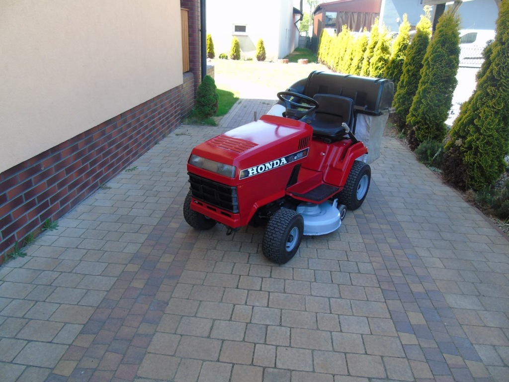 TRAKTOREK KOSIARKA HONDA HT 3813 CHŁODZONA CIECZĄ