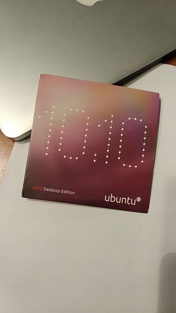 System Ubuntu 10.10 - ORYGINALNE - UNIKAT