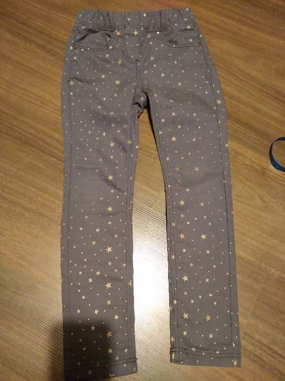 Śliczne spodnie 5-10-15 w gwiazdki 116 cm