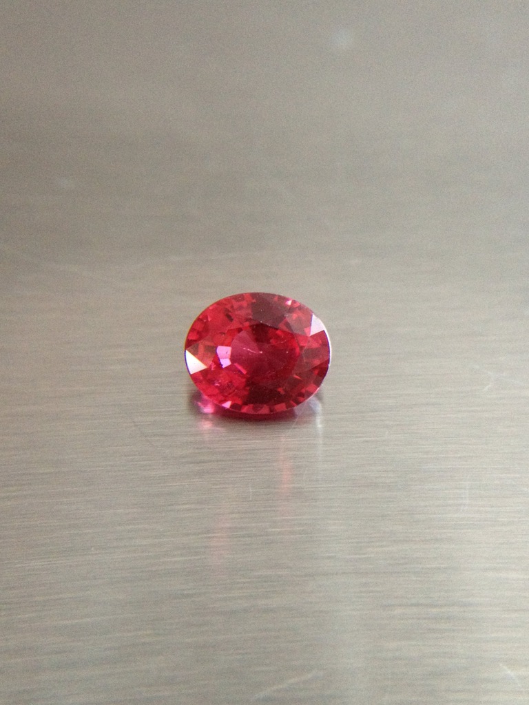 SPINEL CZERWONY NATURALNY NIEULEPSZANY OWAL 0,79CT