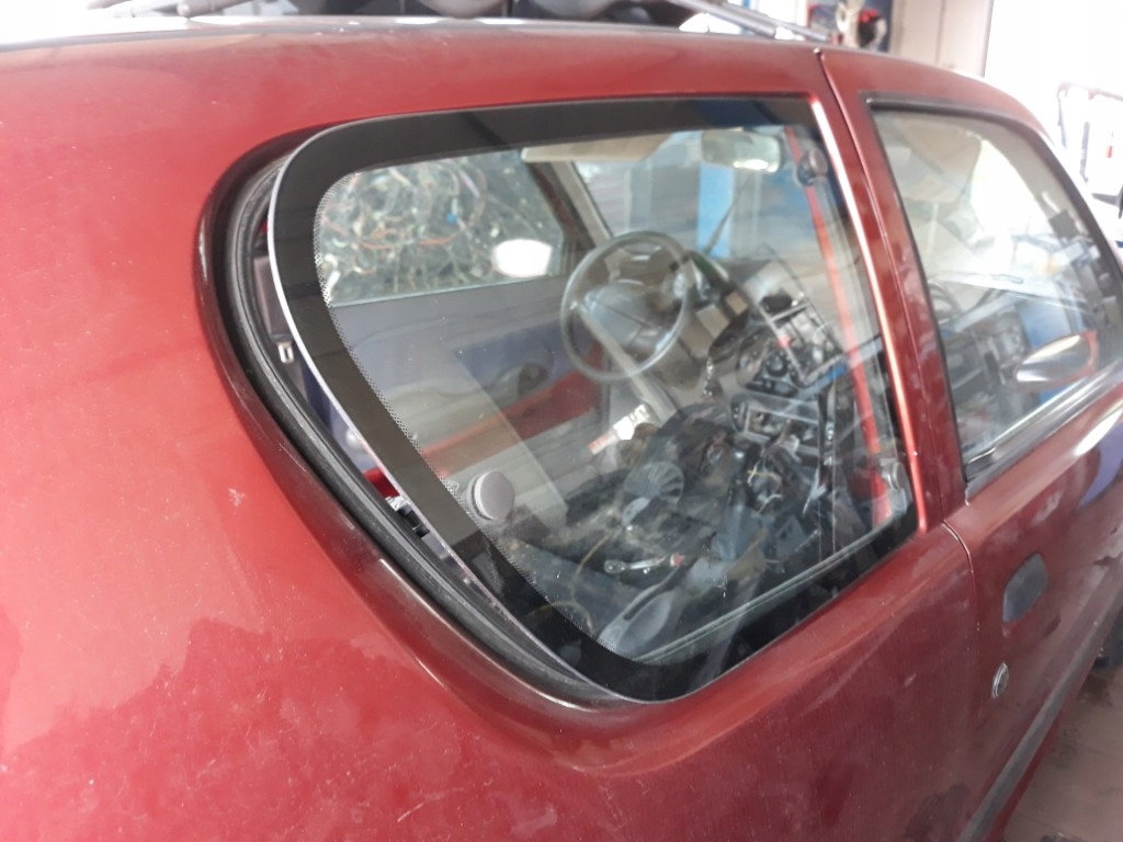 Fiat Seicento szyby tylne uchylne otwierane szyba