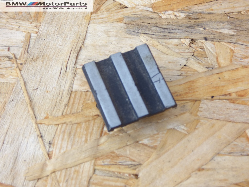 BMW e38 e39 zaślepka pokrywy silnika M62 4.4 V8