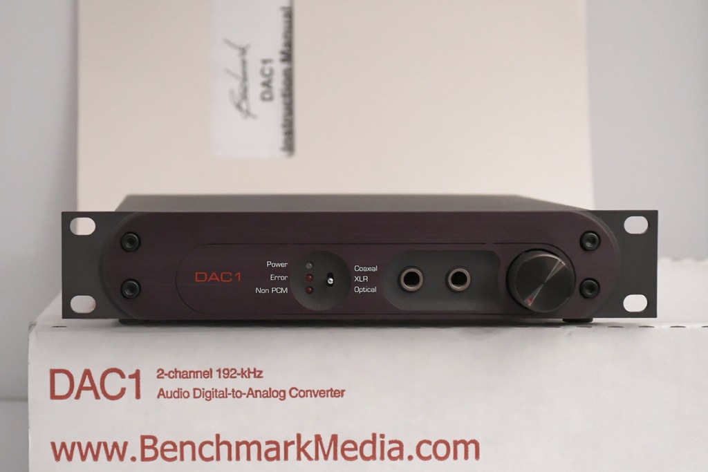 Benchmark DAC1