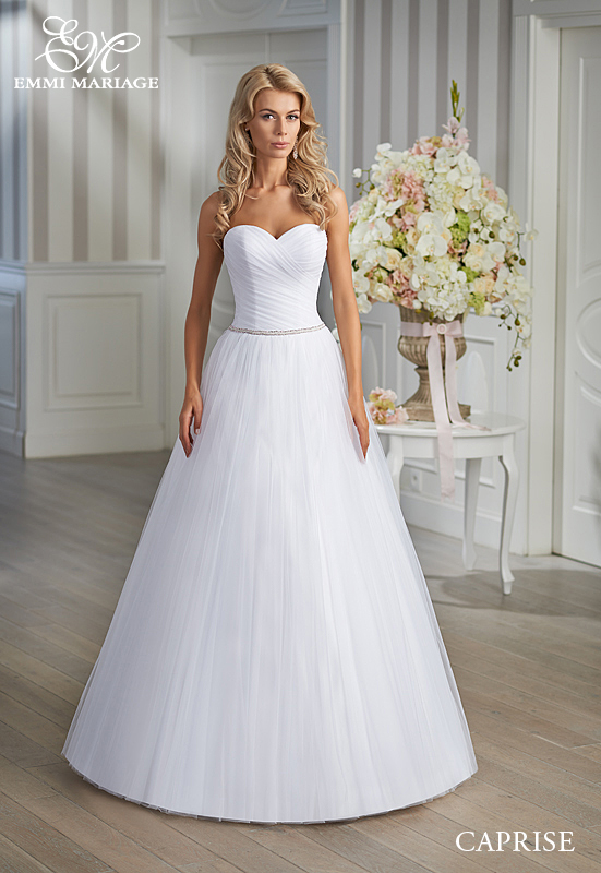 Piękna, klasyczna suknia ślubna Emmi Mariage