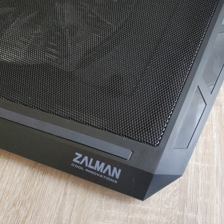 Zalman ZM-NC11 / podkładka chłodząca pod laptopa