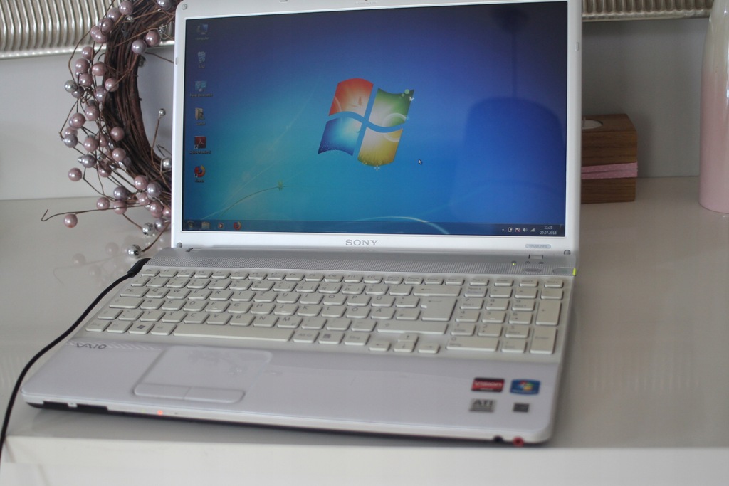 SONY VAIO Pentium 2117U 4GB 1TB Windows10 中古動作品 SVF15217CJW