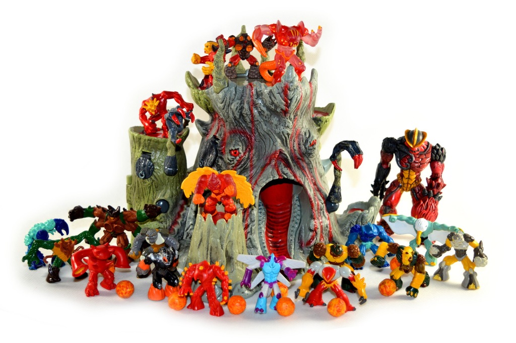 GORMITI - WULKAN + FIGURKI - ZESTAW.