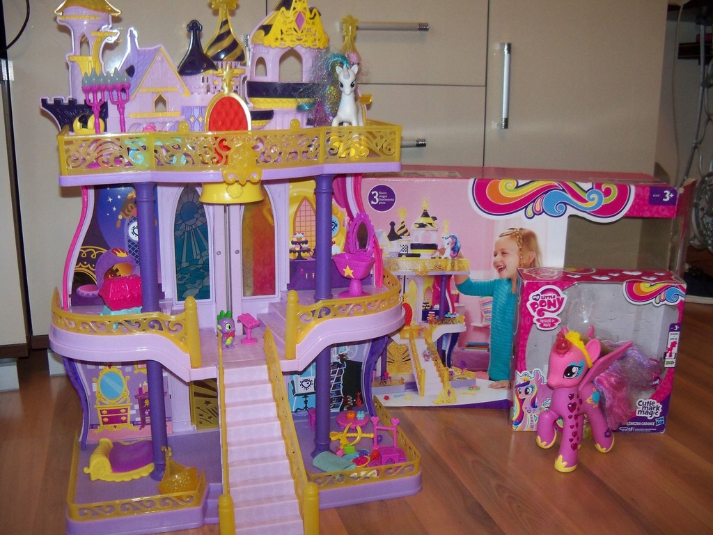 My Little Pony zamek Canterlot Hasbro +Cadence