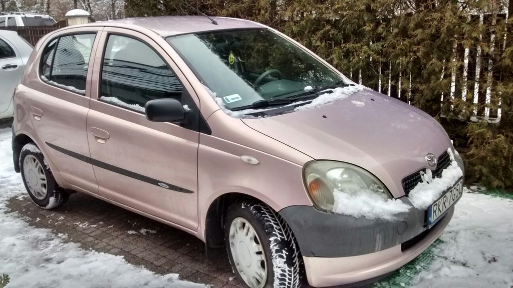 Toyota Yaris 1999 różowa - stan bardzo dobry