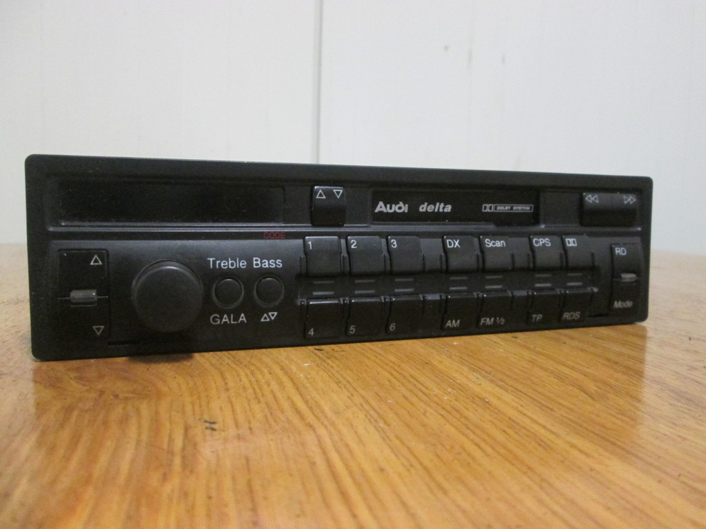 RADIO ORYGINALNE AUDI A4 B5 4D0035192 DELTA KOD