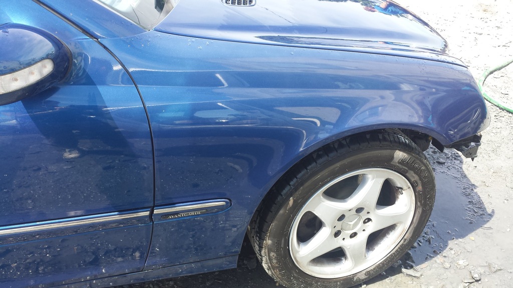 BŁOTNIK MERCEDES W203 PRAWY PRZÓD 345 NYSA
