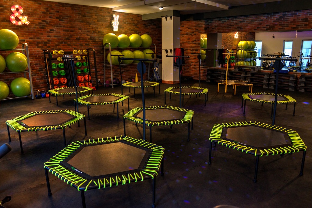 Trampoliny Jumping Frog z uchwytem