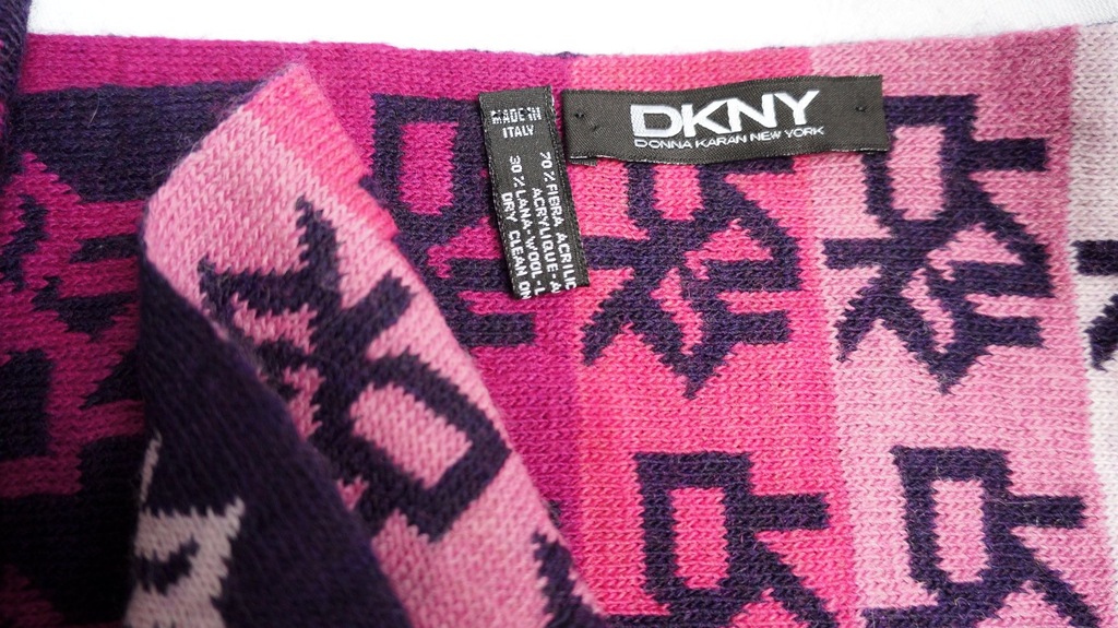 DKNY Unikatowy szalik w loga