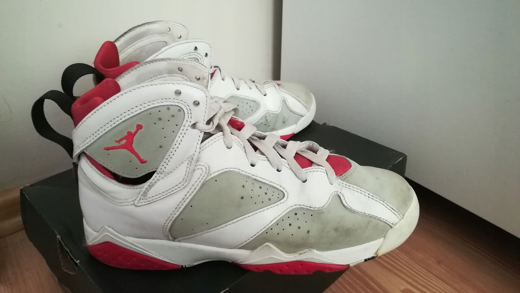 Buty Air Jordan 7 Retro "Hare" 38