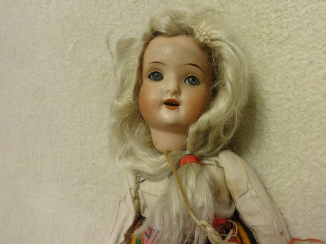 Stara LALKA z PORCELANY ? Szklane OCZY sygnowana !
