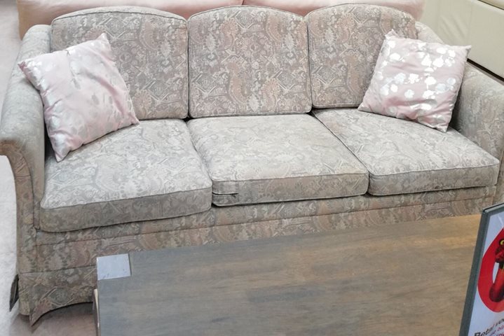 Piękna sofa 3 osobowa