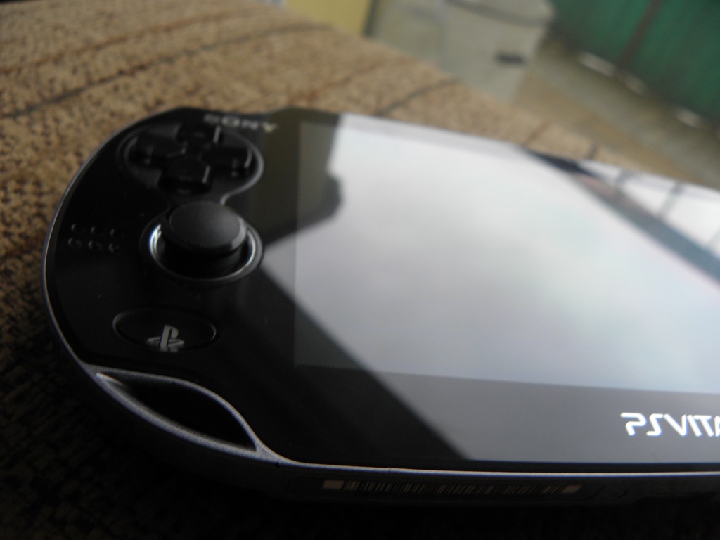 PS Vita świetny stan Soft 3.57 Henkaku + Gry