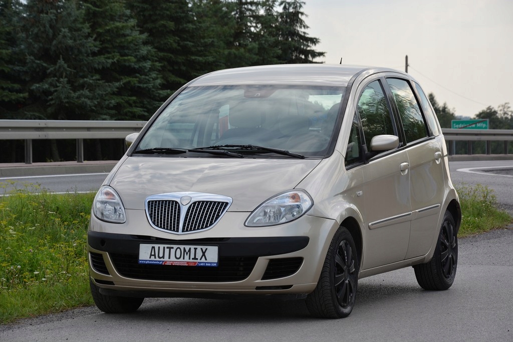 Lancia thesis sloop 08 picture