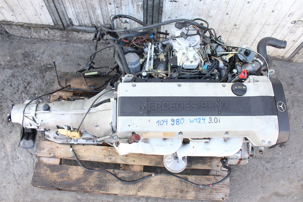 SILNIK 104.980 KOMPLETNY 3,0 MERCEDES W124 COUPE
