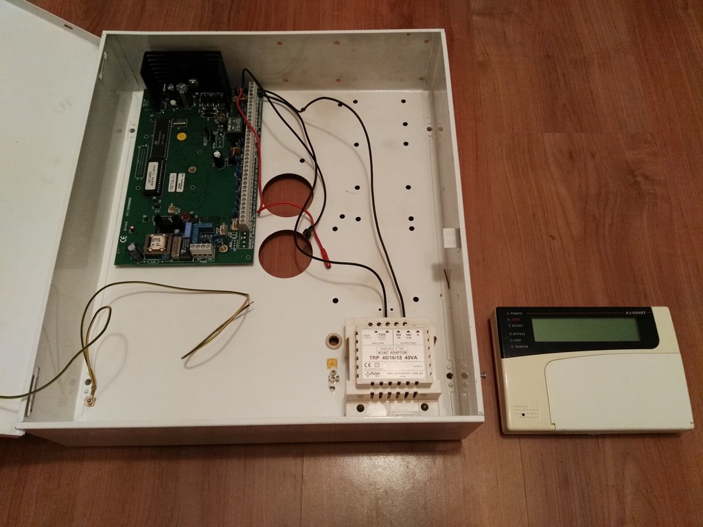 Centrala alarmowa ROKONET RISCO PROSYS 40 + LCD 