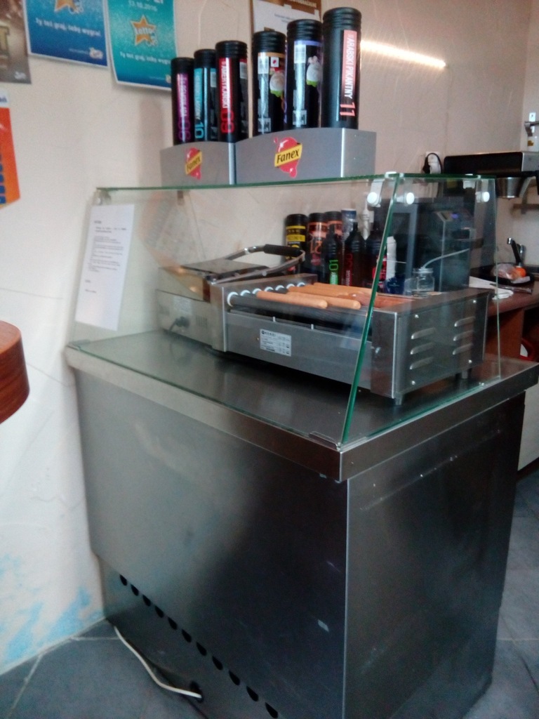 Stanowisko moduł do hot dogów na stacje benzynową