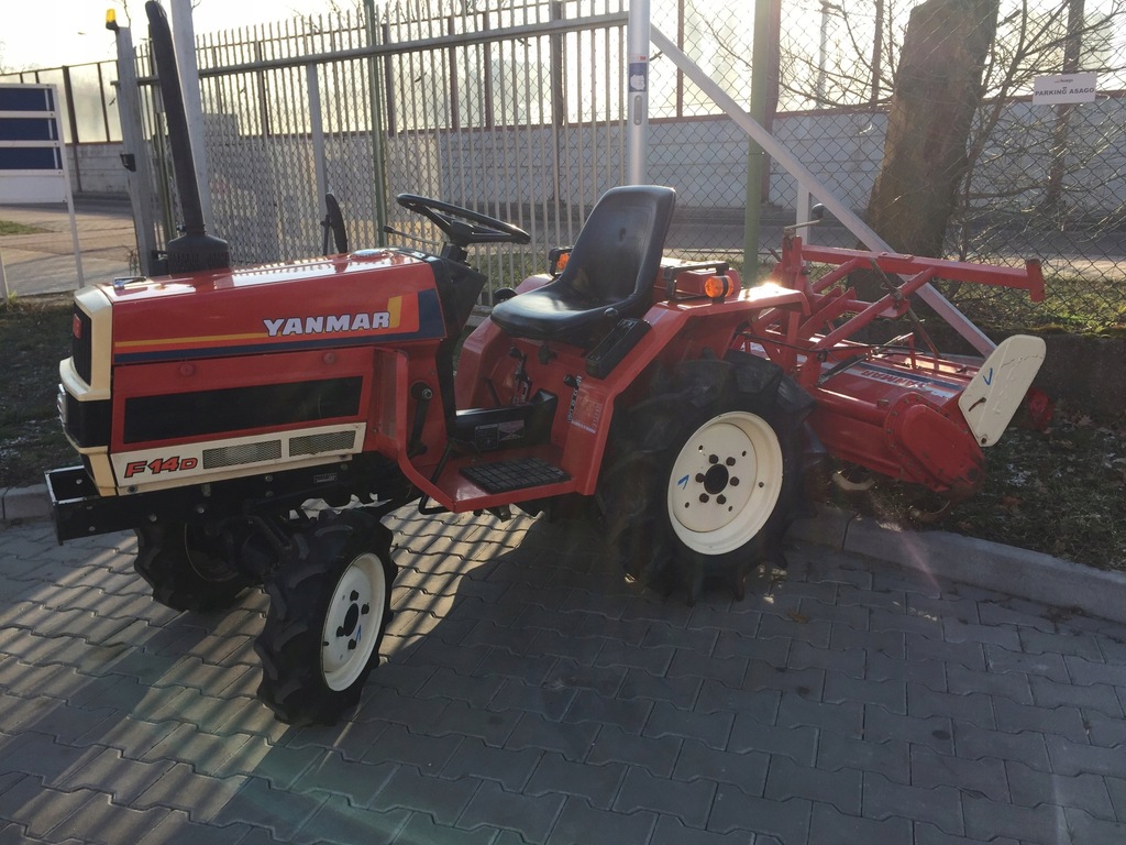 MINI TRAKTOREK YANMAR F14D, 14KM, 4x4 STAN IDEALNY
