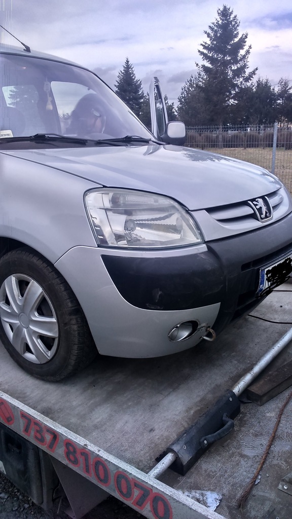 Peugeot Partner Uszkodzony Palący