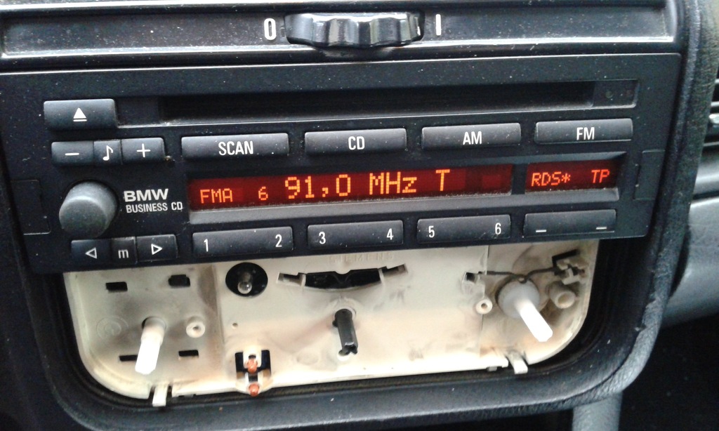 RADIO CD BMW BUSINESS BMW E36 E34 E32 E31 E30 Z3
